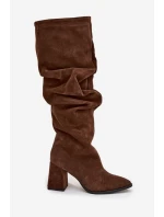 Dámské zateplené kozačky na podpatku s mačkanou holení Zazoo – hnědé, pravý semiš Dámské zateplené kozačky na podpatku s mačkanou holení Zazoo – hnědé, pravý semiš
