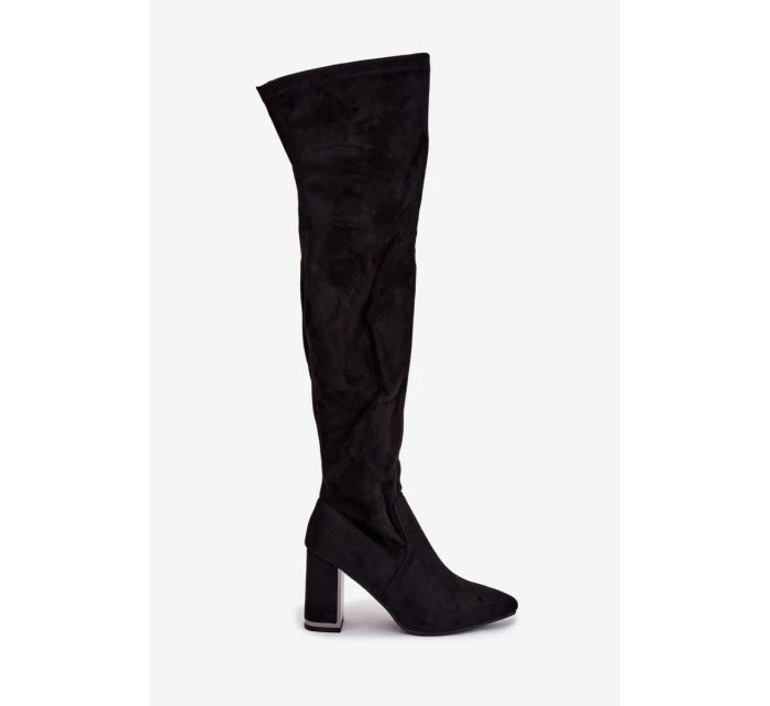 Dámské kozačky z eko-semiše nad kolena na sloupku – černé Thamine Dámské kozačky z eko-semiše nad kolena na sloupku – černé Thamine