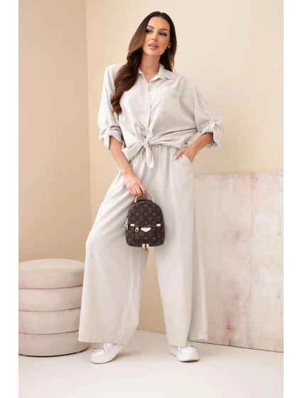 Dámský bavlněný komplet s vázanou košilí a širokou nohavicí béžový
