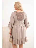 Dámské šaty plus size z viskózy s ažurovým zdobením fango Dámské šaty plus size z viskózy s ažurovým zdobením fango