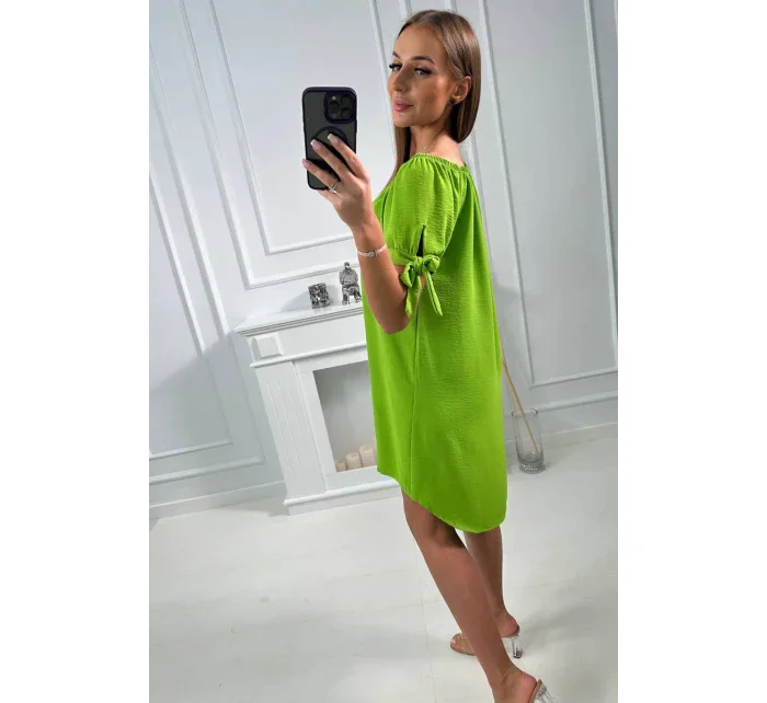 Šaty s vázáním na rukávech pistáciové barvy
