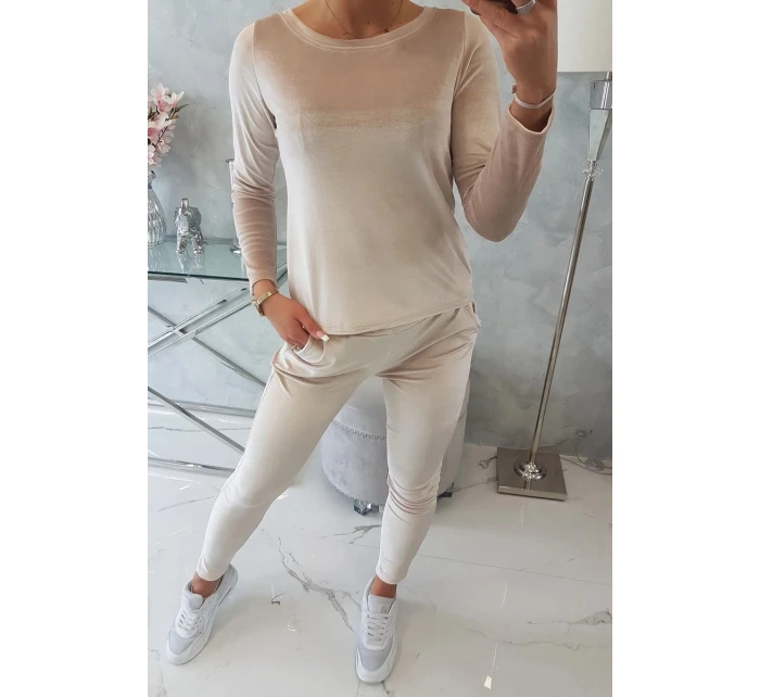 Velurová souprava s řasením na zadní straně béžová Velurová souprava s řasením na zadní straně béžová