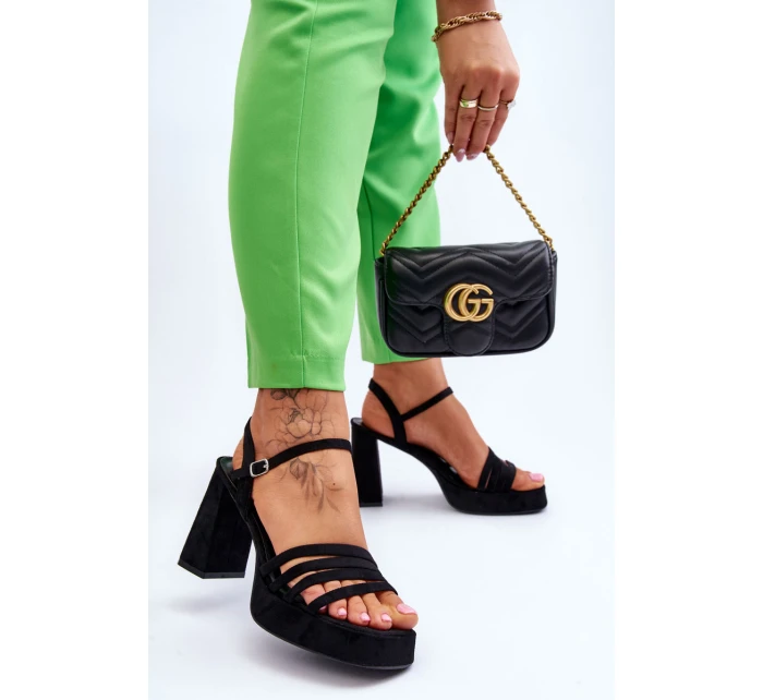 Dámské semišové sandály na platformě Černé model 21613994 - Boto Dámské semišové sandály na platformě Černé model 21613994 - Boto