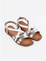 Originální bílé  sandály dámské na plochém podpatku