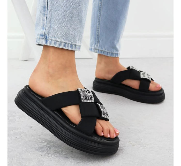 Dámské žabky na platformě se zirkony černé Potocki 16347 Dámské žabky na platformě se zirkony černé Potocki 16347