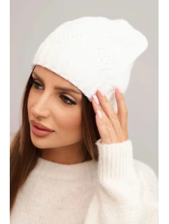 Dámská zimní čepice z vlny a s geometrickým vzorem K479 bílá