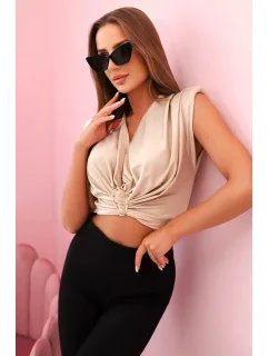 Dámská halenka s hlubokým výstřihem a ozdobným detailem béžový