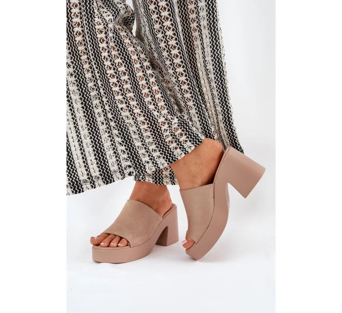 Dámské Sandály Na Podpatku A Platformě Khaki model 21689313 - Boto Dámské Sandály Na Podpatku A Platformě Khaki model 21689313 - Boto