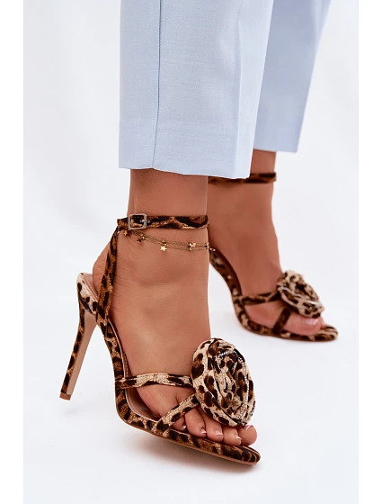 Dámské sandály na podpatku s ozdobou Panterka model 22122579 - Boto