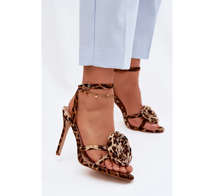 Dámské sandály na podpatku s ozdobou Panterka model 22122579 - Boto