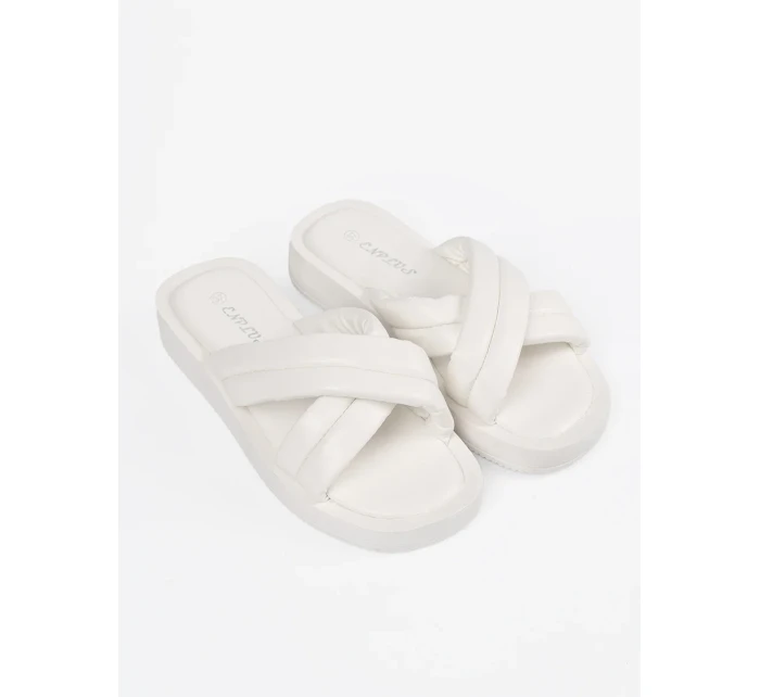 Trendy bílé nazouváky dámské platforma Trendy bílé nazouváky dámské platforma