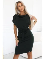 šaty s asymetrickou sukní a páskem KHAKI model 21222751 - numoco