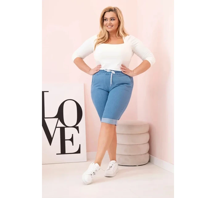 Dámské bavlněné šortky Plus Size s vázáním světlý denim Dámské bavlněné šortky Plus Size s vázáním světlý denim