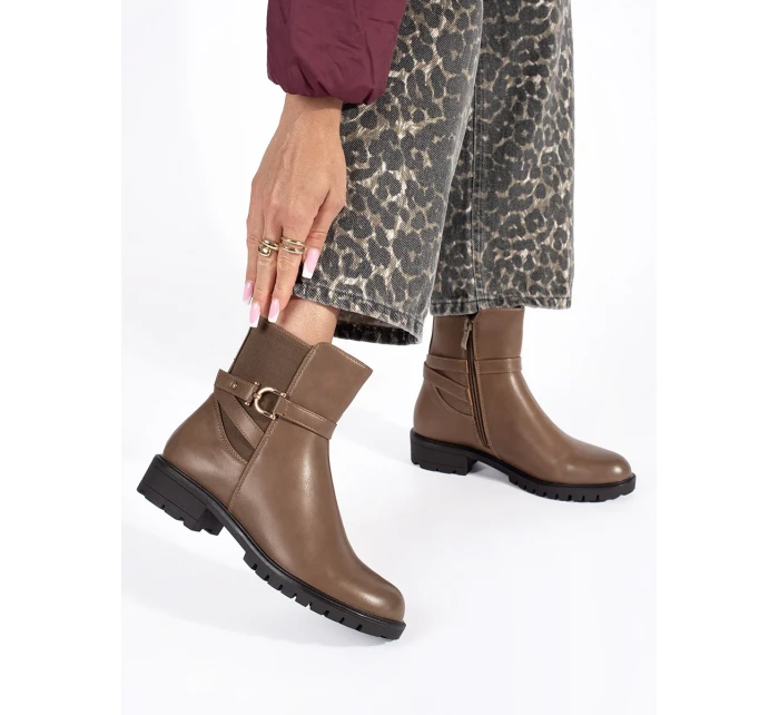 Exkluzívní hnědé kotníčkové boty dámské na širokém podpatku Exkluzívní hnědé kotníčkové boty dámské na širokém podpatku