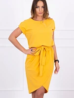 Šaty s obálkovým spodním dílem v hořčicové barvě