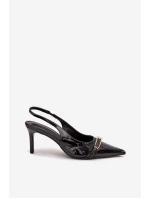 Lakované Lodičky Na Podpatku Se Zlatou Přezkou Černé model 21704627 - Boto