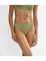 AMOURETTE – Tai kalhotky z mikrovlákna pro pocit druhé kůže Triumph AMOURETTE – Tai kalhotky z mikrovlákna pro pocit druhé kůže Triumph