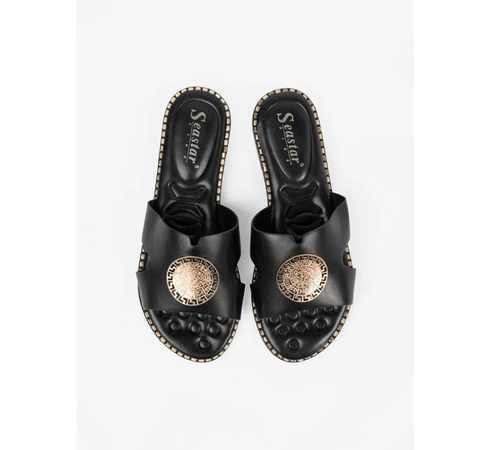 Praktické černé  nazouváky dámské na plochém podpatku