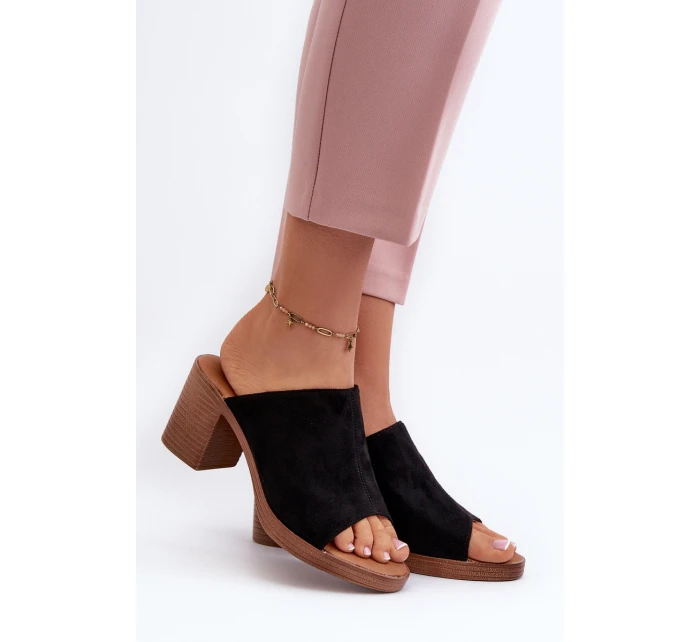 Elegantní Lehké Dámské Sandály Na Podpatku Béžové Varnila Elegantní Lehké Dámské Sandály Na Podpatku Béžové Varnila