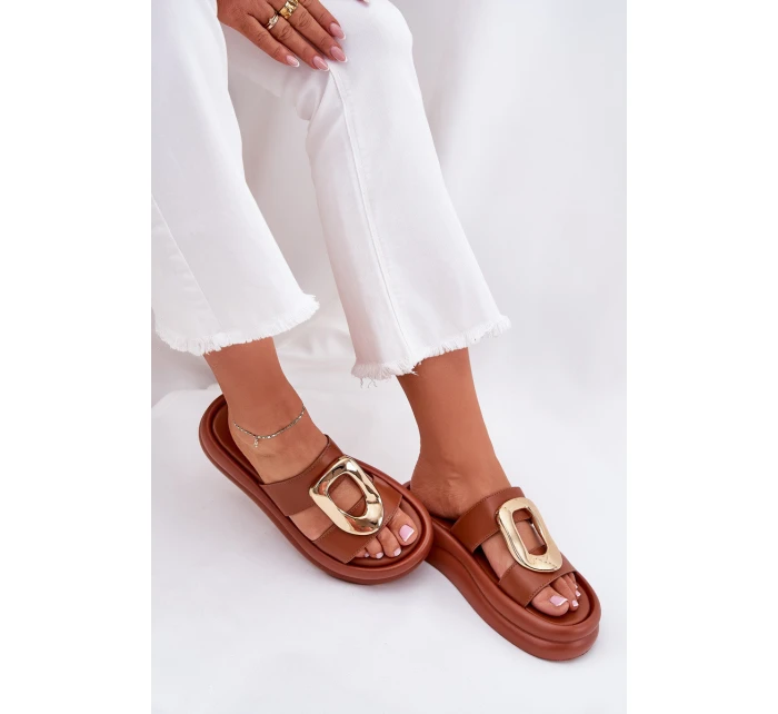 Dámské sandály na platformě se zlatým detailem Camel model 21687279 - Boto Dámské sandály na platformě se zlatým detailem Camel model 21687279 - Boto