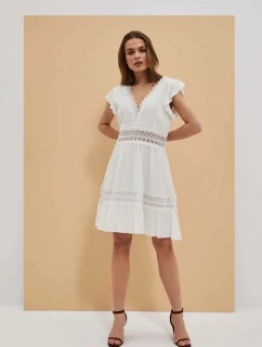 Dámské šaty model 21303075 bílé - MOODO