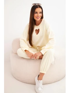 Dámský komplet máslíčko s výřezem ve tvaru srdce žlutý