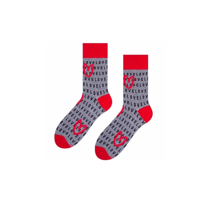 Vzorované pánské ponožky Steven art.136 Srdíčka