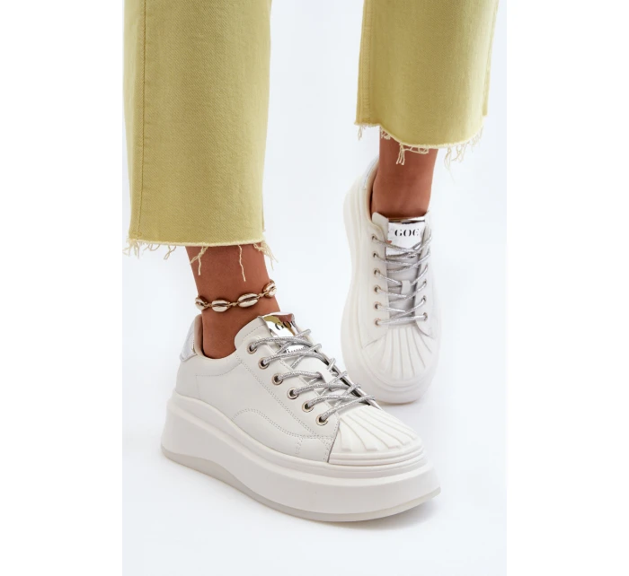 Dámské kožené tenisky na platformě model 21650215 Bílé - Goe