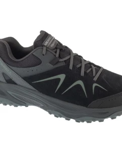 3 Black 40 model 21392734 - Merrell
