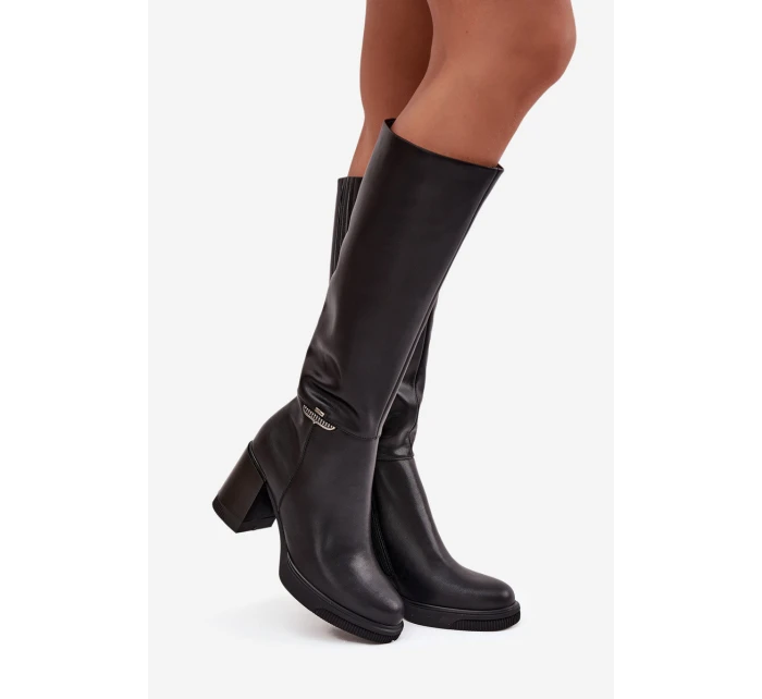 Dámské musketýrky z přírodní kůže na sloupkovém podpatku, zateplené Vinceza 66826 – černé Dámské musketýrky z přírodní kůže na sloupkovém podpatku, zateplené Vinceza 66826 – černé