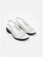 Exkluzívní bílé  sandály dámské na klínku