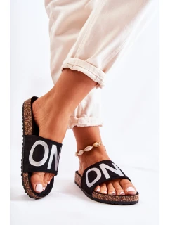 Klasické nazouvací pantofle s nápisem Černá a stříbrne model 21585871 - EVENTO