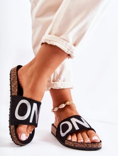 Klasické nazouvací pantofle s nápisem Černá a stříbrne model 21585871 - EVENTO