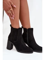 Zateplené dámské kotníkové boty na sloupkovém podpatku černé Brevina Zateplené dámské kotníkové boty na sloupkovém podpatku černé Brevina