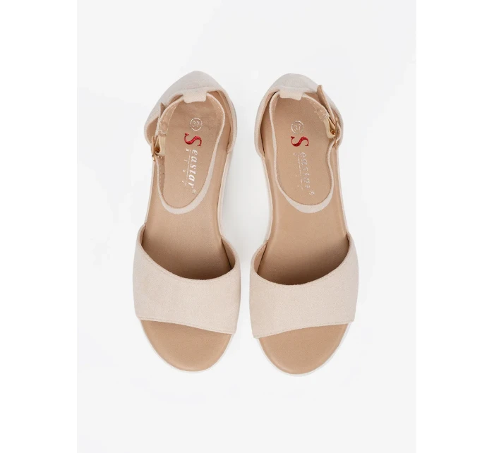 Pohodlné dámské  sandály Jasnobeżowy na klínku