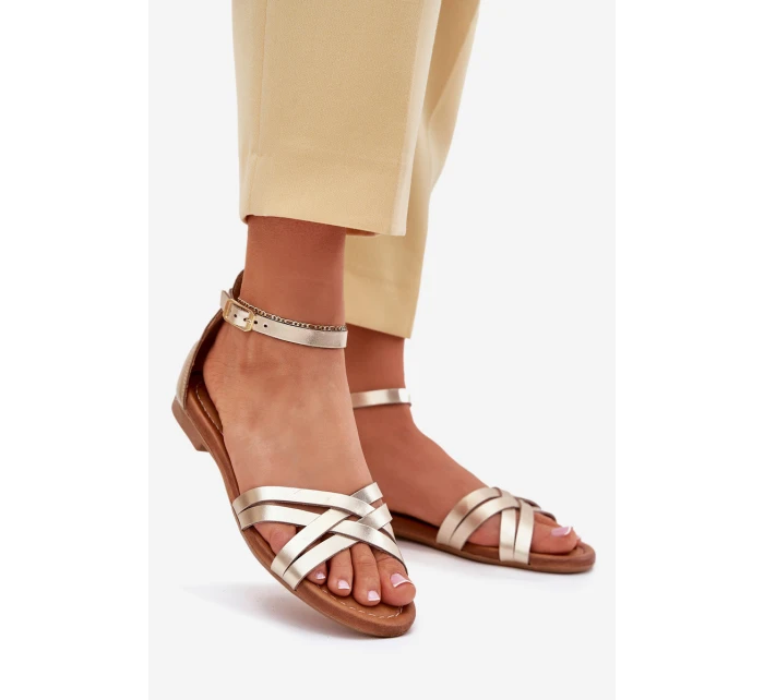 Dámské kožené sandály na plochém podpatku model 21701928 zlaté - Maciejka