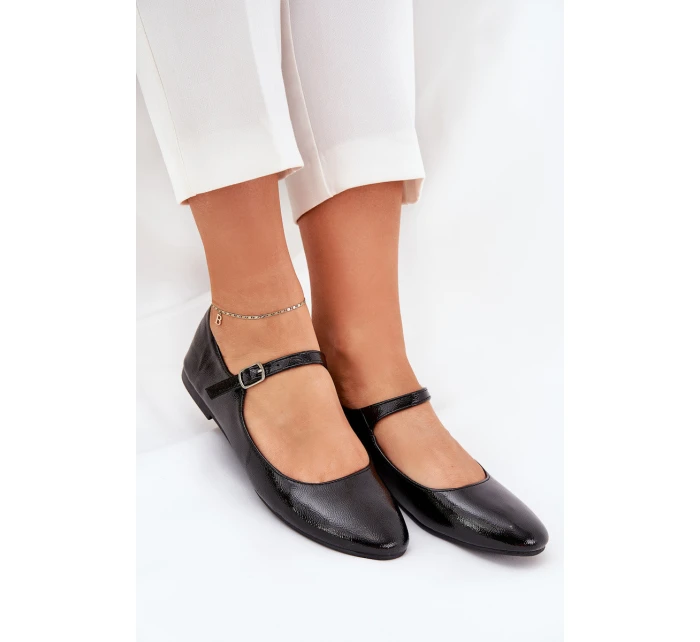 Lakované Baletky S Páskem Černé model 21687377 - Boto Lakované Baletky S Páskem Černé model 21687377 - Boto