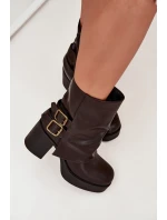 Dámské Botky Na Podpatku S Přezkami Čokoládové model 21704886 - Boto Dámské Botky Na Podpatku S Přezkami Čokoládové model 21704886 - Boto