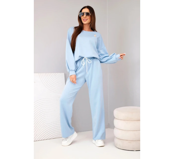 Dámský komplet máslový svetr s broží a kalhoty s model 21921256 nohavicí modrý - K-Fashion