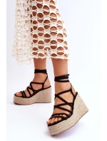 Kožené sandály na klínu Černé model 21614671 - Boto Kožené sandály na klínu Černé model 21614671 - Boto