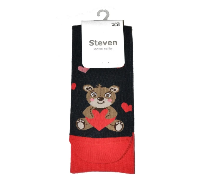 Vzorované pánské ponožky Steven art.136 Srdíčka