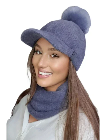 Dámská čepice KORYNA s bambulí - Kamea
