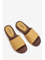 Dámské pantofle s žluté model 21918796 - Boto