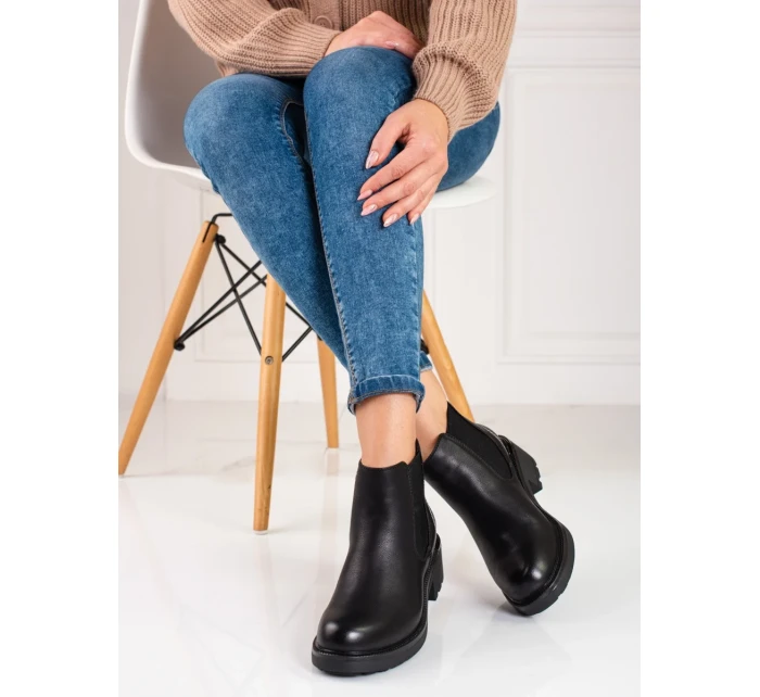 Exkluzívní  kotníčkové boty dámské  na plochém podpatku