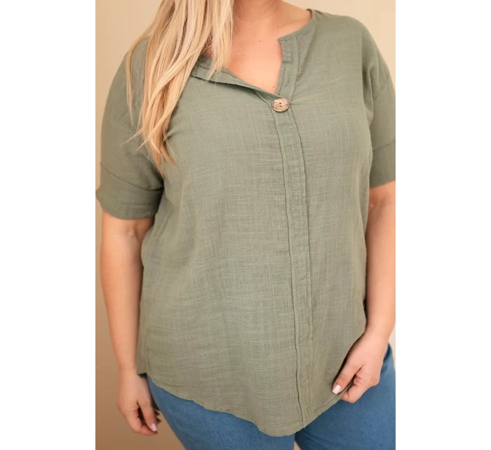 Dámská bavlněná halenka Plus Size s výstřihem na knoflíky khaki Dámská bavlněná halenka Plus Size s výstřihem na knoflíky khaki