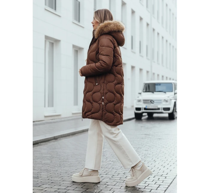 Dámská zimní bunda prošívaná s kapucí hnědá Dstreet model 21990523 - FashionStreet