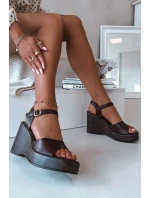 Dámské sandály na platformě Eko kůže Čokoládové model 21937495 - Boto