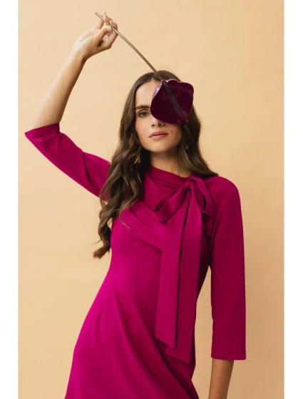 model 18882464 Šaty s vázaným výstřihem švestka - STYLOVE