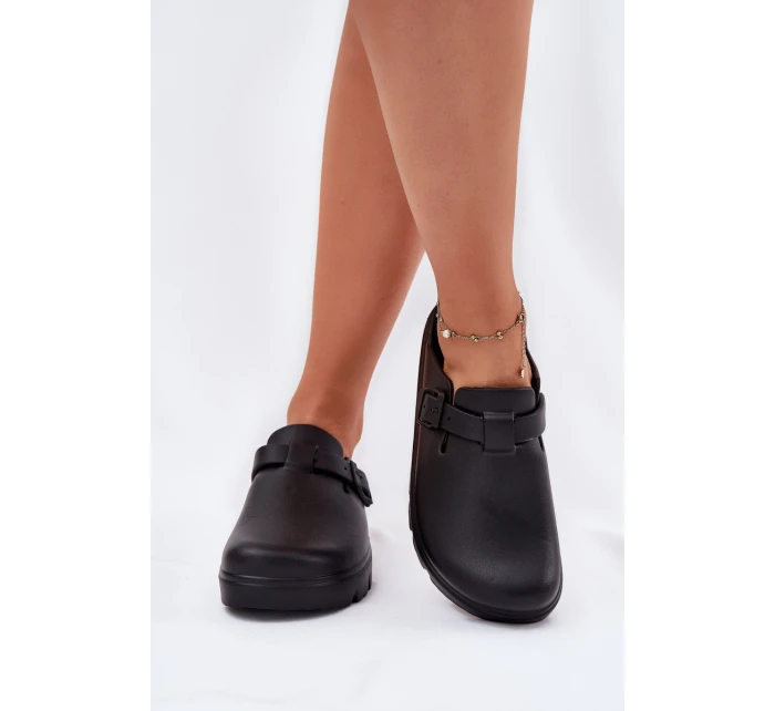 Dámské Pěnové Pantofle S Páskem A Přezkou Černé model 21698500 - EVENTO Dámské Pěnové Pantofle S Páskem A Přezkou Černé model 21698500 - EVENTO