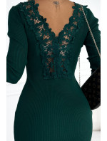 Zelené pohodlné dámské šaty s krajkou na zádech model 19702242 - numoco basic